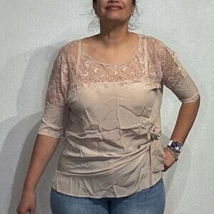 Gold Hawk Taupe Silk Short Sleeve Blouse Sz M NWOT